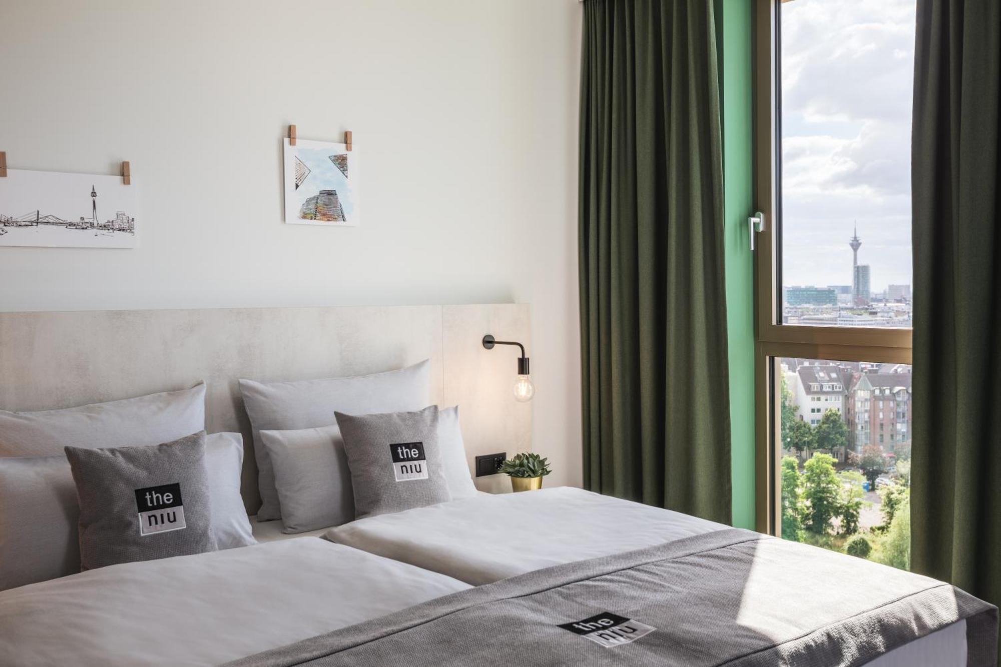 Holiday Inn - The Niu Tab Dusseldorf Main Station By Ihg — Photos 2